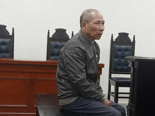 Tử hình người chồng rắp tâm giết hại vợ và con trai
