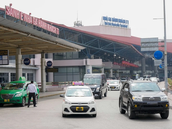 Kiến nghị sớm triển khai thu phí không dừng tại sân bay