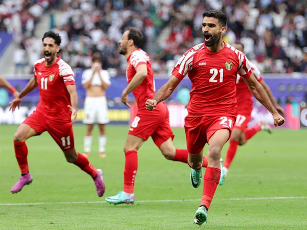 Ngược dòng hạ Palestine, Qatar vào tứ kết Asian Cup