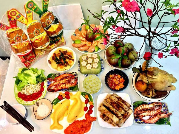 Vì sao phải cúng lễ ông Công ông Táo trước 12 giờ trưa ngày 23 tháng Chạp?