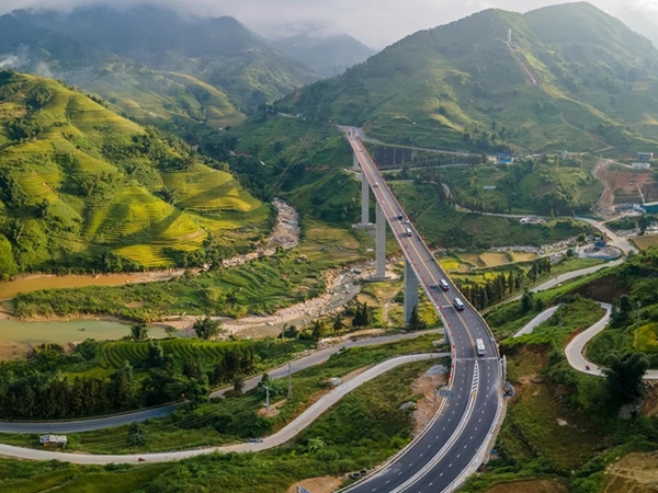 Từ ngày mai 4 tuyến cao tốc nào sẽ tăng phí?