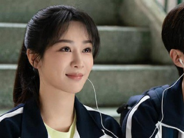 Dừng chiếu phim của Dương Tử và em trai Phạm Băng Băng vì nghi vấn đường lưỡi bò