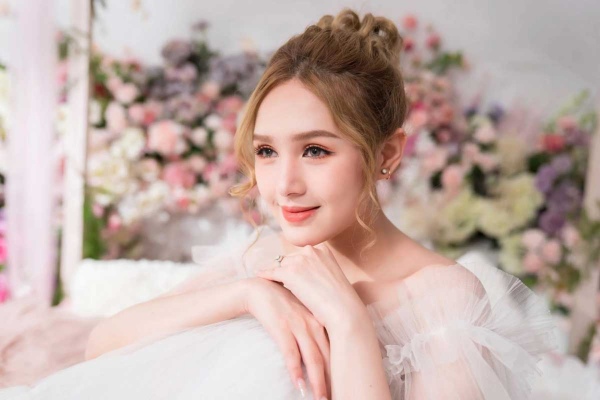 Xoài Non cosplay 'thiêu đốt' mọi ánh nhìn, sẽ góp mặt cùng dàn sao 'khủng' của Táo Quân