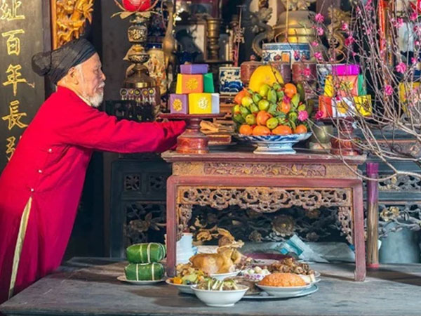 Lễ quan soái - rút chân hương chỉ được làm duy nhất trong ngày ông Công ông Táo