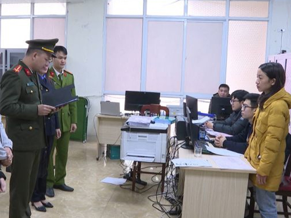 Nhiều cán bộ phường bị bắt trong vụ nhận hối lộ làm sổ đỏ