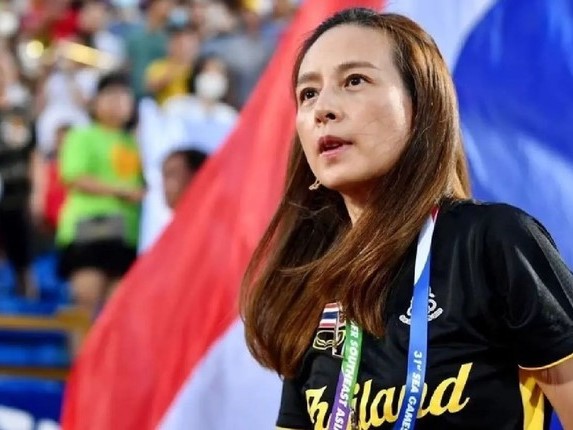 Nử tỉ phú Madam Pang bất ngờ chia tay đội tuyển Thái Lan, chi hơn 40 tỷ sau hơn 2 năm gắn bó