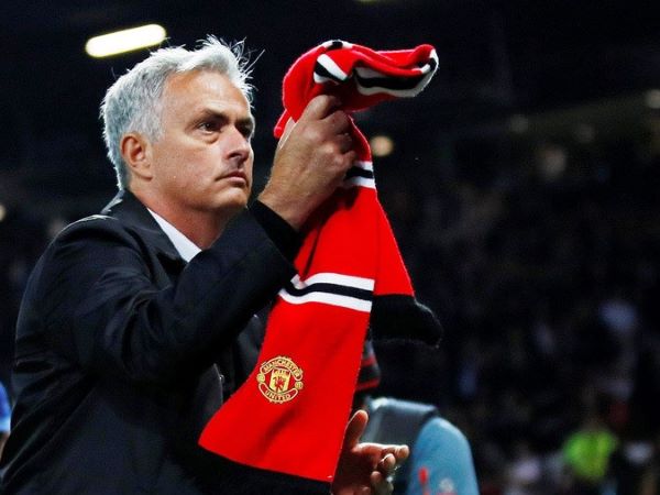 Jose Mourinho gây sốc với MU