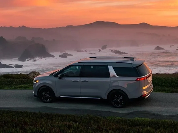 Kia thông báo triệu hồi hơn 100.000 xe Carnival và Sportage