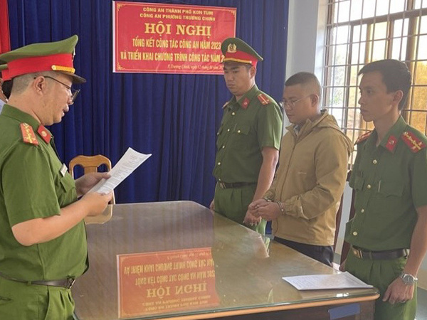 Cựu cán bộ ngân hàng chiếm đoạt của người dân hơn 14 tỷ đồng