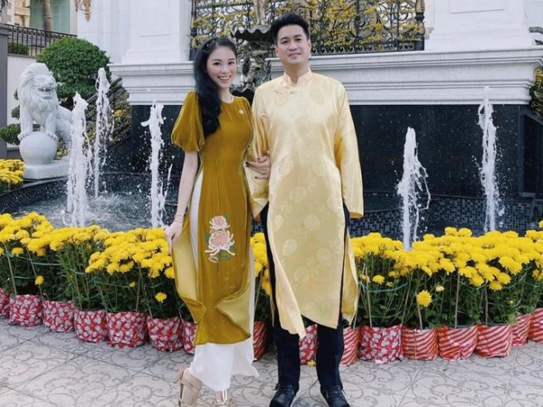 Linh Rin khoe Tết đã rất gần, năm nay biệt thự quận 2 của vợ chồng con trai tỷ phú trang trí cỡ nào?