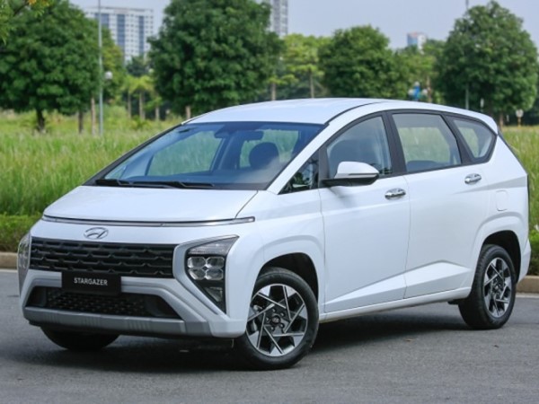 Hyundai Stargazer giá mềm bất ngờ "cháy hàng" tại đại lý Việt