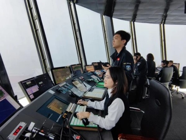 Sáng 4-2, có 2 chuyến bay chuyển hướng hạ cánh tại Nội Bài