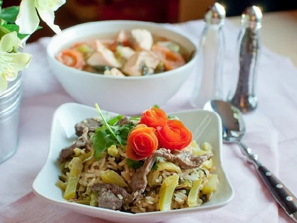 Cách chế biến món Cơm rang dưa bò đậm đà chuẩn vị