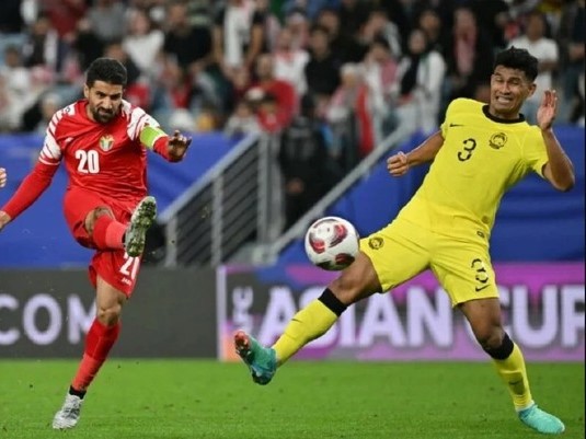 Gây gổ với HLV, tiền đạo tuyển Jordan bị AFC trừng phạt nặng nề
