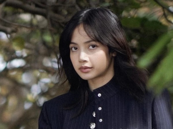 Lisa tới Mỹ hẹn hò bạn trai CEO, lộ cả clip thân như chị em 1 nhà với con dâu gia tộc tỷ phú