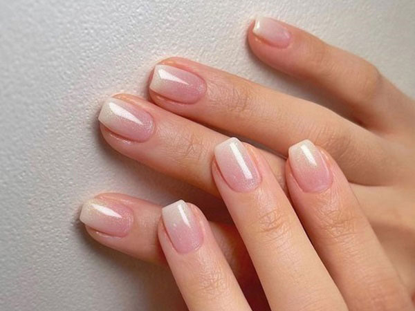 Các mẫu nail đơn giản nhưng sang xịn mịn cho nàng đón Tết