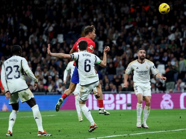 Nacho mắc sai lầm, Real Madrid hòa cay đắng Atletico Madrid