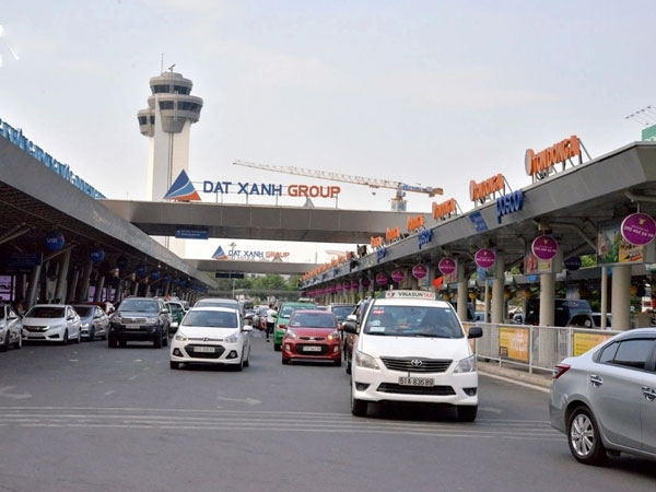 Chính thức thu phí không dừng ô tô ra vào Sân bay Nội Bài, Tân Sơn Nhất từ 6/2