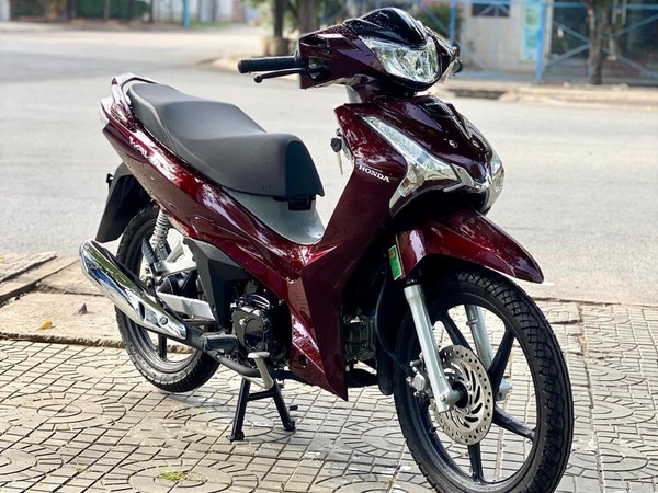 Tết cận kề, xe máy Honda nhập khẩu giảm giá cả chục triệu đồng