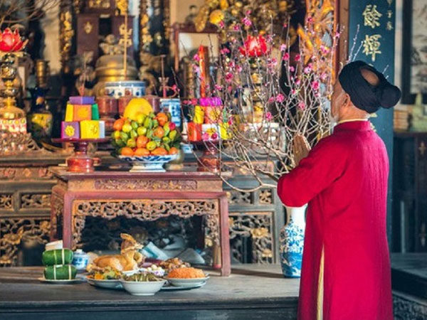 Bài văn khấn cúng tất niên Tết Giáp Thìn 2024 chuẩn nhất theo phong tục cổ truyền