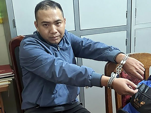 10 giờ truy lùng kẻ dùng súng cướp ngân hàng ở Lâm Đồng