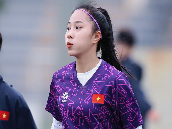 'Hot girl' U20 nữ Việt Nam tập tới 29 Tết chờ đấu Trung Quốc, Nhật Bản