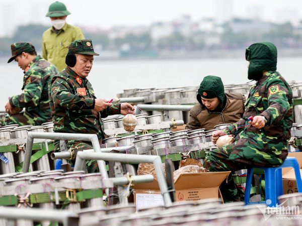 Những trận địa pháo hoa ở Hà Nội sẵn sàng 'khai hỏa' đón giao thừa