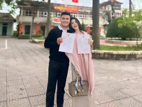 Tết năm đầu làm dâu của bà xã Quang Hải thế nào?