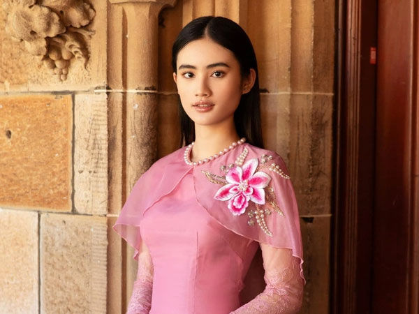 Lần đầu tiên đón Tết ở Úc, Hoa hậu Ý Nhi làm việc này ngay thời khắc giao thừa tại Việt Nam