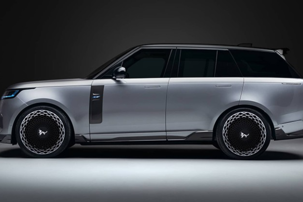 Range Rover phiên bản đặc biệt dành khách hàng châu Á vào năm rồng