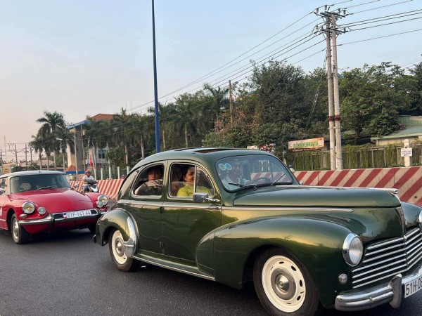 Nét đẹp xe cổ của người Sài Gòn