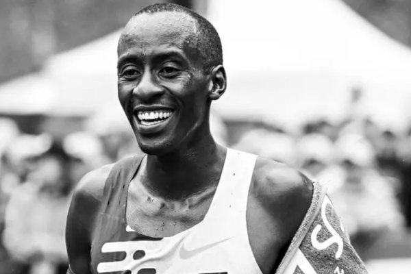 Kỷ lục gia Marathon thế giới Kelvin Kiptum đột ngột qua đời sau tai nạn xe hơi