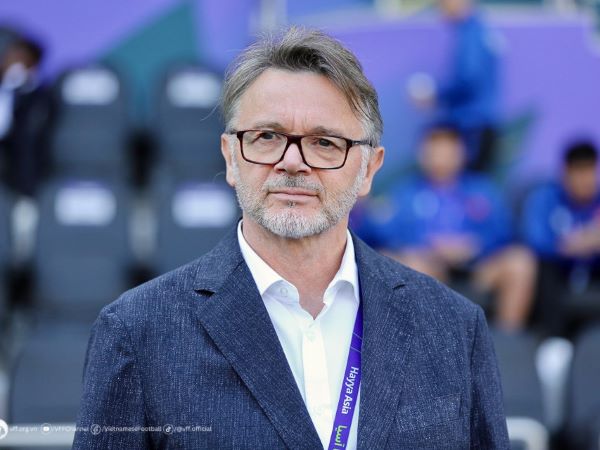 HLV Troussier năm Giáp Thìn: Qua thị phi sẽ đón điềm lành