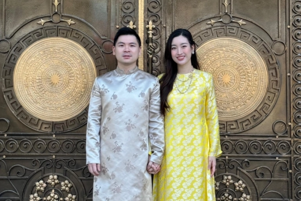 Giàu như Chủ tịch CLB Hà Nội tặng quà Valentine gì mà khiến hoa hậu Đỗ Mỹ Linh tỉnh ngủ