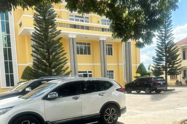 Chủ tịch xã tử vong trong tư thế treo cổ tại cơ quan