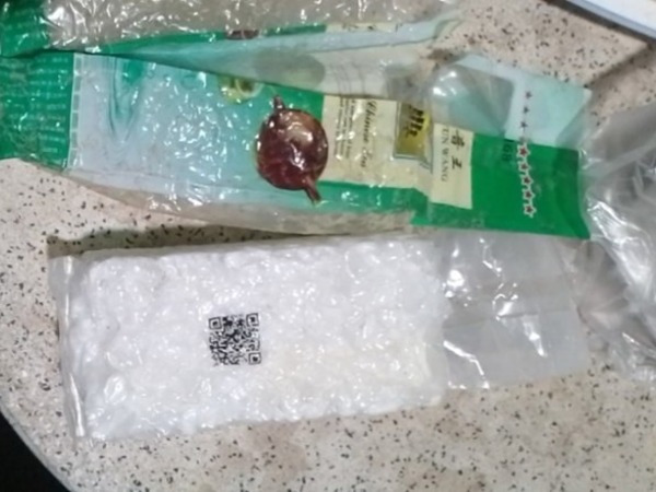Du khách nhặt được gói nilon nghi chứa ma tuý trên bãi biển Vũng Tàu