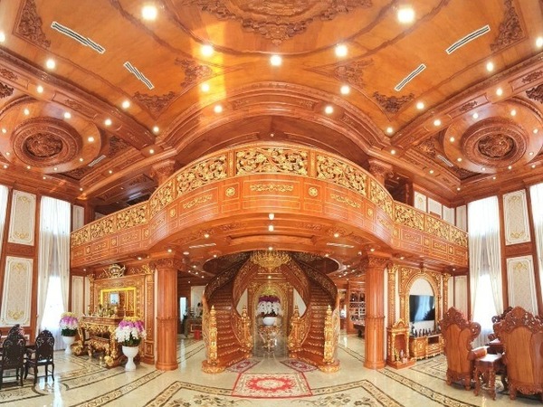 Đại gia Cần Thơ xây dinh thự dát vàng xa hoa bậc nhất miền Tây, thiết kế cầu thang giống trong phim 'Cô dâu 8 tuổi'