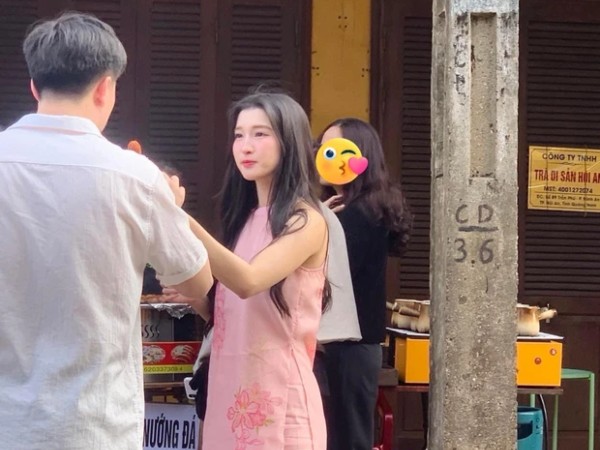 Á hậu Phương Nhi bị team qua đường 'tóm gọn' đi du lịch, nhan sắc qua camera thường gây sốt