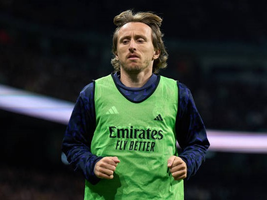 Không chấp nhận cảnh dự bị, Modric rời Real sau 12 năm gắn bó