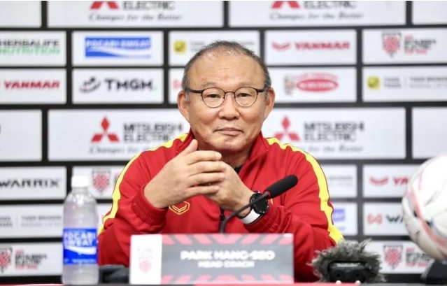Báo Hàn Quốc: 'Tại sao không để HLV Park Hang-seo dẫn dắt tuyển Hàn Quốc đối đầu Thái Lan?'