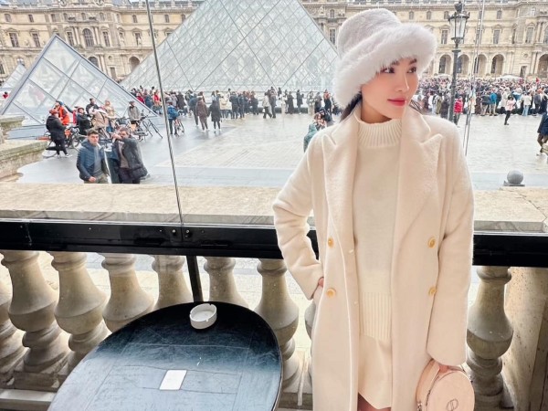 Quỳnh Thư đăng đàn ẩn ý hậu được cầu hôn tại Pháp: 'Cảm ơn người bày mưu tính kế để tôi tìm ra chân ái'
