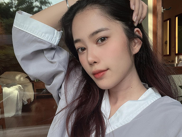 Phản ứng netizen trước màn tặng quà khó hiểu của Nam Em trên livestream của Nhã Phương, khuyên bà xã Trường Giang né drama gấp