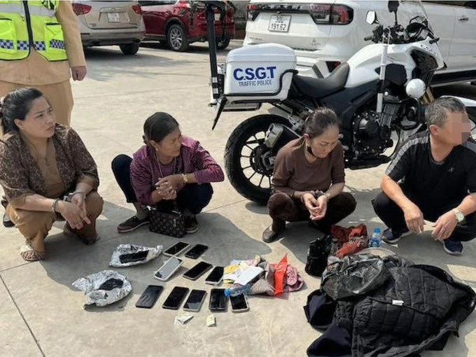 Bắt nhóm đối tượng đi ô tô tới trộm cắp ở lễ hội Tiên Công