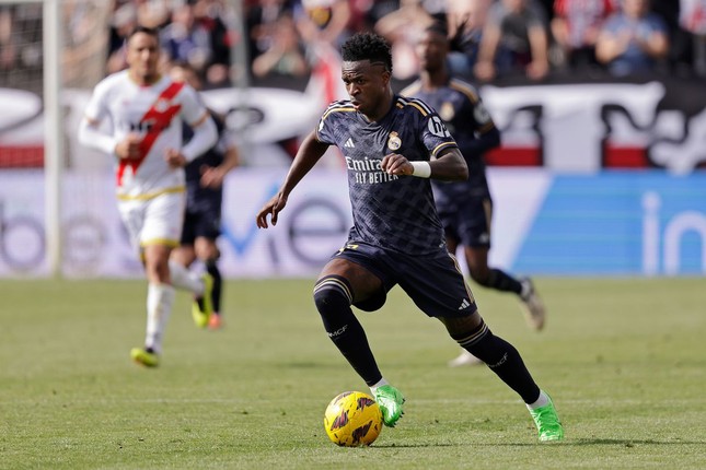 Real Madrid hòa bạc nhược trước Rayo Vallecano