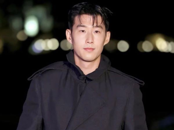 Son Heung-min tái xuất cực bảnh hậu lùm xùm bóng đá, lộ rõ vết tích ẩu đả Lee Kang-in