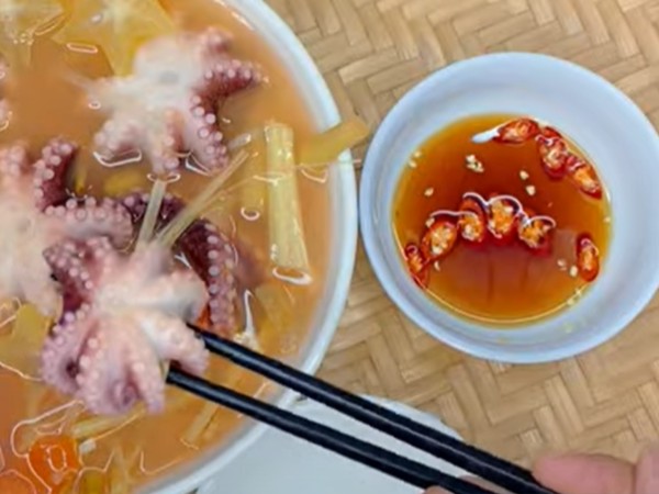 Đặc sản Quảng Ninh ruốc chân dài: Nấu khế chua cay thì không cần ra hàng, ngon - bổ - rẻ!