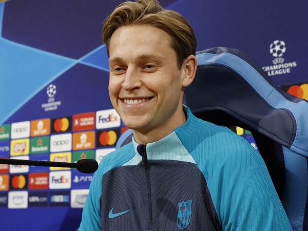 MU tung chiêu ký De Jong, Arsenal tranh Osimhen