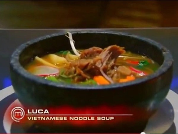 Món ăn Việt được chọn làm 'đề thi' ở Master Chef khiến các đầu bếp choáng ngợp: Ai có thể nấu lại món này?
