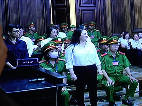 4 đồng phạm của bà Nguyễn Phương Hằng lại sắp hầu tòa