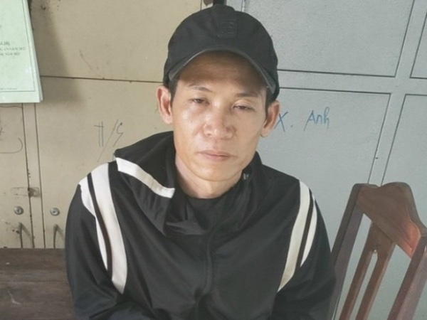 Tự xưng công an xin...ở nhờ, đối tượng mượn xe máy, điện thoại rồi biến mất